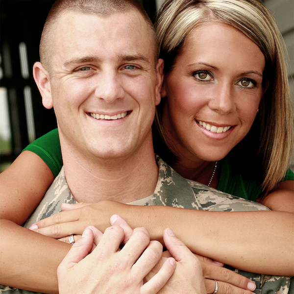 Military Spouses Link Button Image - a military man with his wife